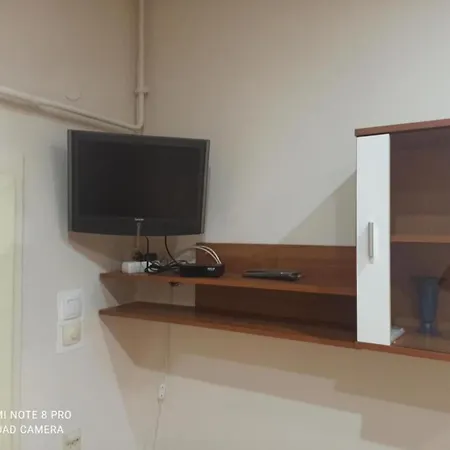 Lea - Two Bedroom Paolo Apartment *