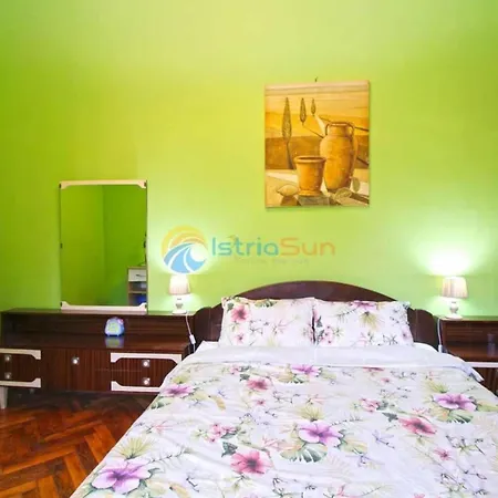 Apartment Lea - Two Bedroom Paolo *