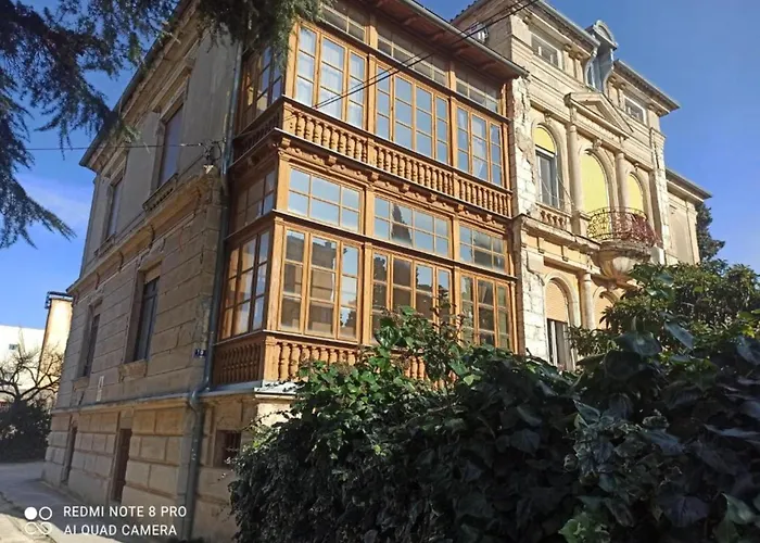 Lea - Two Bedroom Paolo Apartment