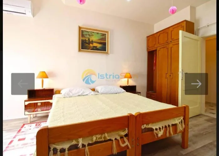 Lea - Two Bedroom Paolo Apartment