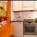 Lea - Two Bedroom Paolo 아파트 풀라